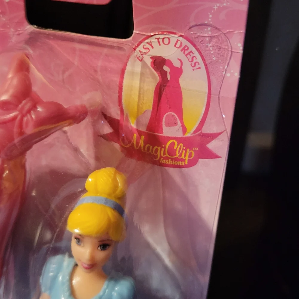 Disney Princess Cinderella - Picture 5 of 10